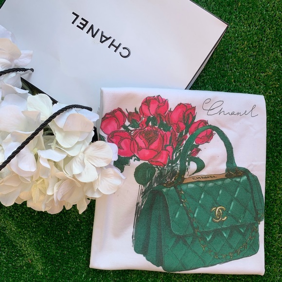 Chanel | White Illustrated T-Shirt - Picture 4 of 9